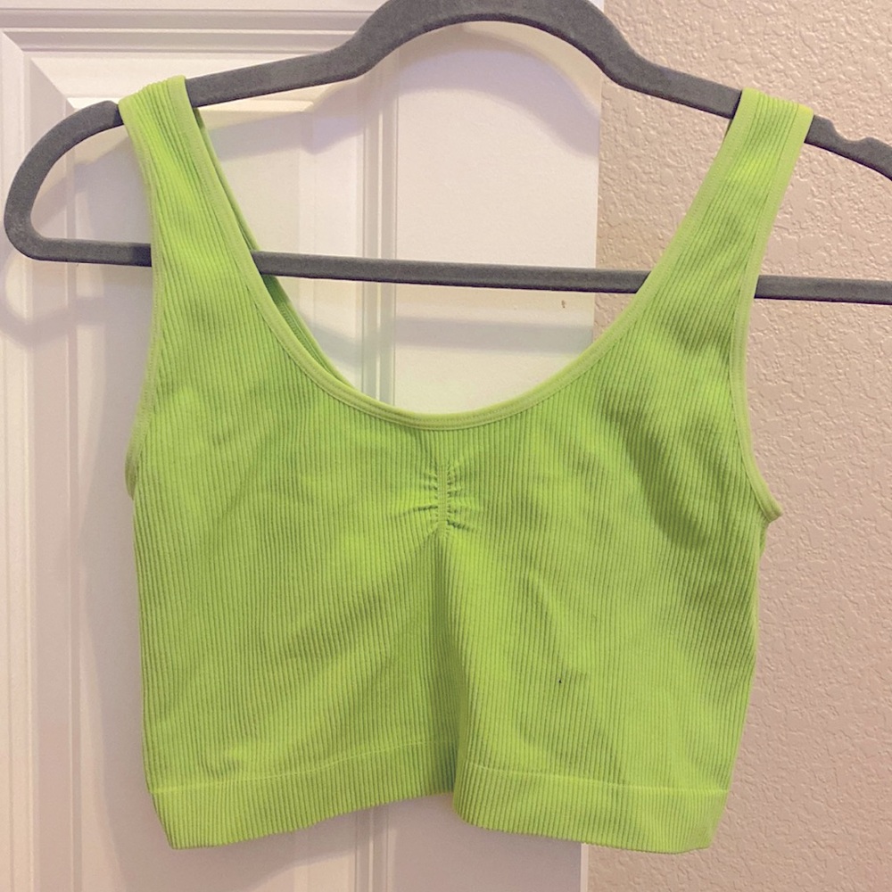 green ribbed cropped tank with roaching